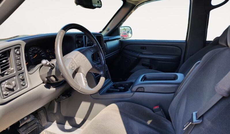 
								2004 Chevrolet Avalanche full									
