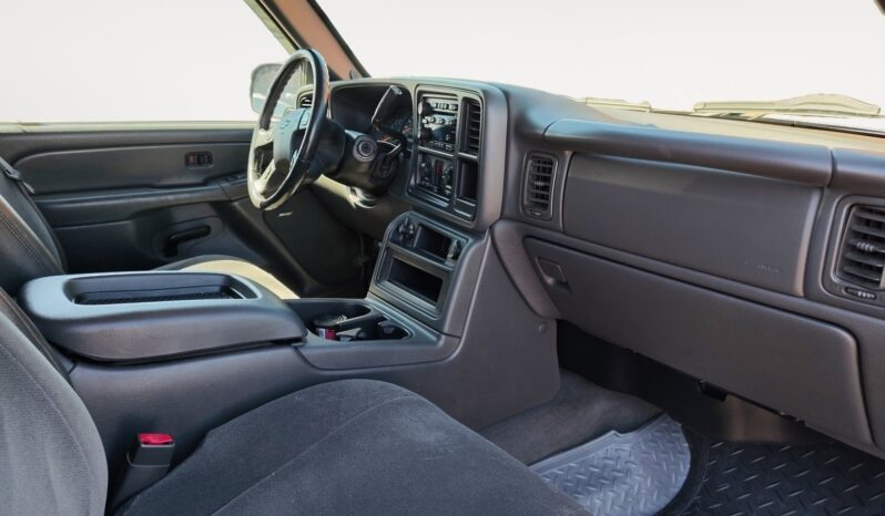 
								2004 Chevrolet Avalanche full									