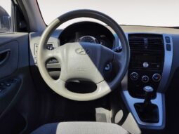 
										2006 Hyundai Tucson full									
