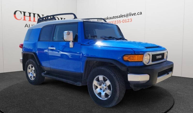 
								2007 Toyota FJ Cruiser full									