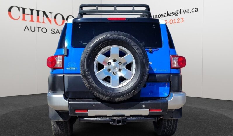 
								2007 Toyota FJ Cruiser full									