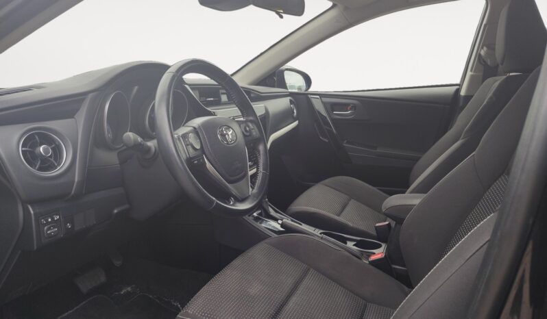 
								2018 Toyota Corolla iM full									