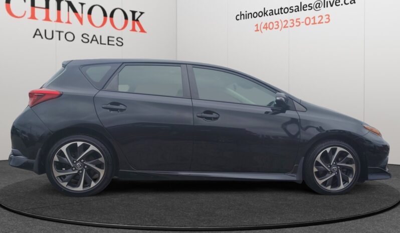
								2018 Toyota Corolla iM full									
