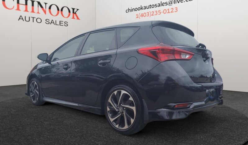 
								2018 Toyota Corolla iM full									