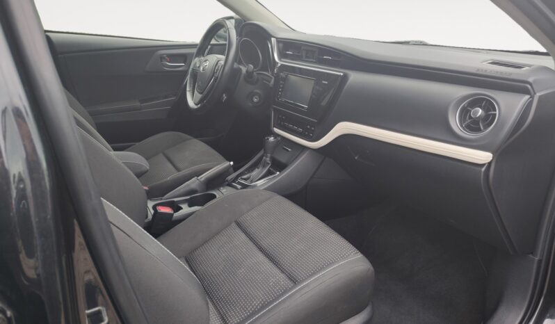 
								2018 Toyota Corolla iM full									
