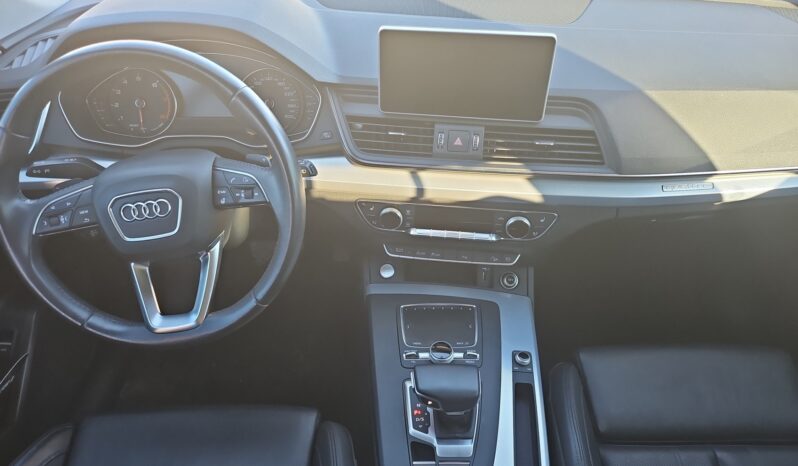 
								2019 Audi Q5 full									