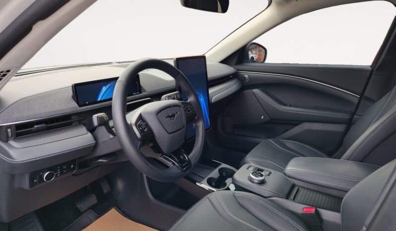 
								2024 Ford Mustang Mach-E full									